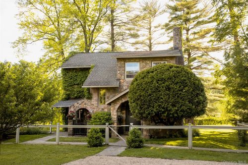 23-21-23 Library Ln, Woodstock, NY, 12498-1168 | Card Image