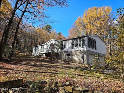 40 Lewis Dr, Mifflinburg, PA, 17844-7652 | Card Image