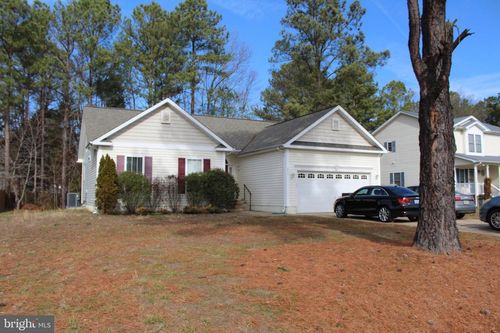 211 Dogwood Ave, COLONIAL BEACH, VA, 22443-1307 | Card Image