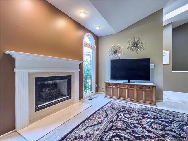 Fireplace | Image 10