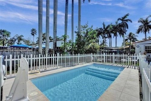 1611 Mayo St, Hollywood, FL, 33020-6540 | Card Image