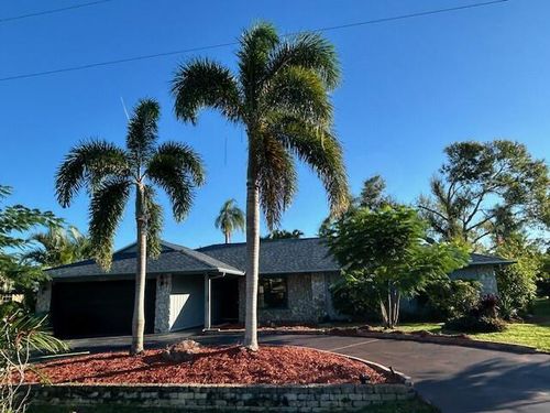 4905 Eagle Dr, Fort Pierce, FL, 34951-2375 | Card Image