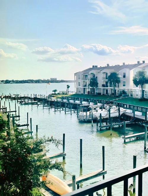 apt-511-4011 Nasa Pkwy, El Lago, TX, 77586-6241 | Card Image