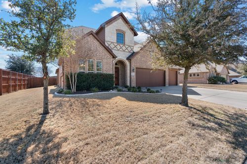 830 Magnolia Dr, Weatherford, TX, 76086-6149 | Card Image