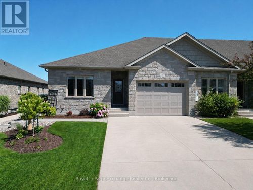 229 Wieck Blvd, Kincardine, ON, N2Z0A9 | Card Image