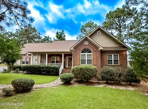 2 Troy Ct, Pinehurst, NC, 28374-8413 | Card Image
