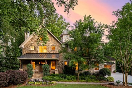 15 Lake Forrest Ln Ne, Atlanta, GA, 30342-3207 | Card Image