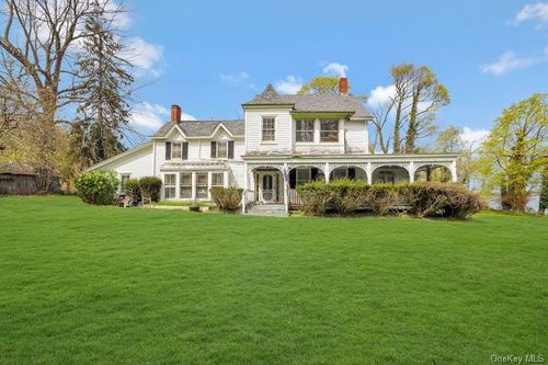 1008 W Shore Rd, Oyster Bay, NY, 11771-1200 | Card Image