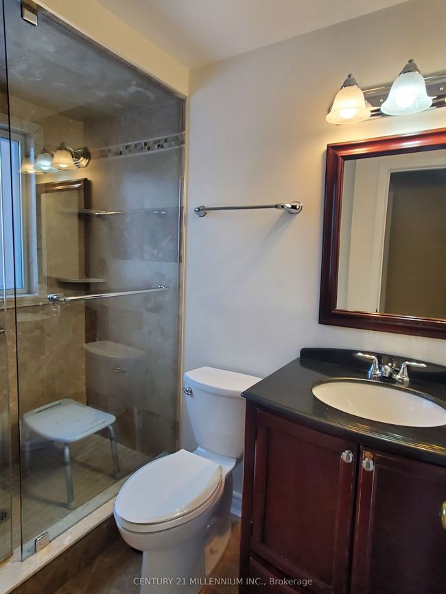 LOWER - 162 Bartley Bull Pky, House other with 2 bedrooms, 1 bathrooms and 2 parking in Brampton ON | Image 10