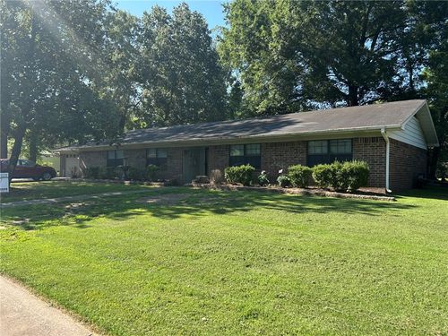 2813 W D St, Russellville, AR, 72801-2565 | Card Image