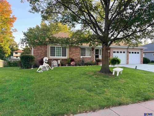 3000 Raleigh Street, Lincoln, NE, 68516 | Card Image