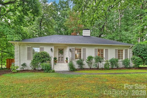 5519 Robinhood Rd, Charlotte, NC, 28211-4170 | Card Image
