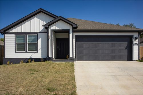 4390 W Glacier St, Fayetteville, AR, 72704-3423 | Card Image
