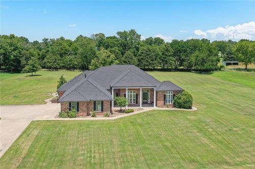 2792 W Northbrook, Coffeyville, KS, 67337-7505 | Card Image