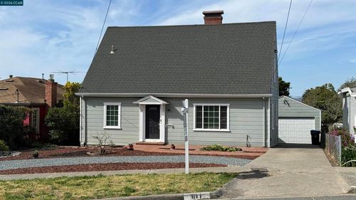 611 Amador St, Richmond, CA, 94805-1909 | Card Image