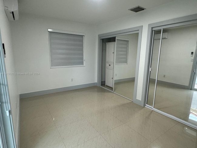 EFFICIENCY - 1370 W 84 Th St, Home with 1 bedrooms, 1 bathrooms and null parking in Hialeah FL | Image 4