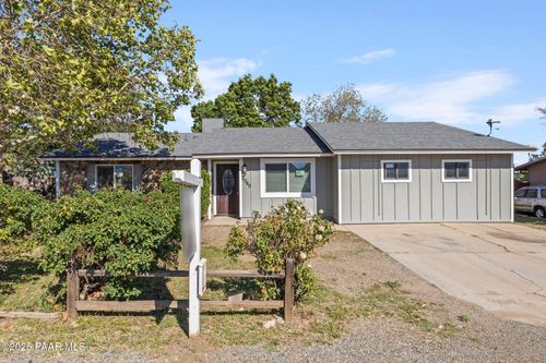 6060 E Copper Hill Dr, Prescott Valley, AZ, 86314-2802 | Card Image