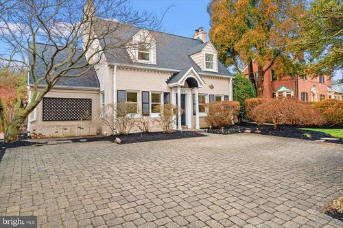 5706 Wilson Ln, BETHESDA, MD, 20817-6203 | Card Image