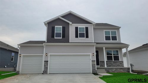 17057 Reynolds St, Bennington, NE, 68007-1732 | Card Image