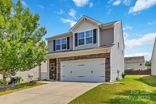 2932 Berry Creek Rd, Charlotte, NC, 28214-3377 | Card Image