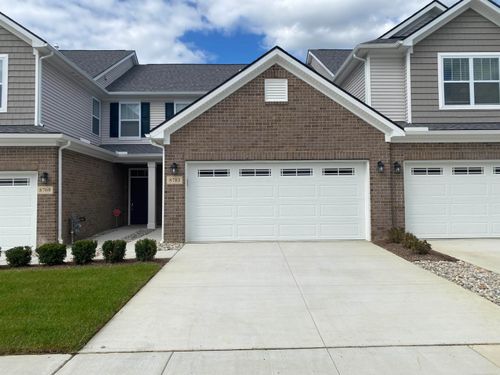 8783 Pioneer St, Washington Township, MI, 48094-2973 | Card Image