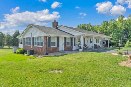 3226 Rakes Rd, Rocky Mount, VA, 24151-6415 | Card Image