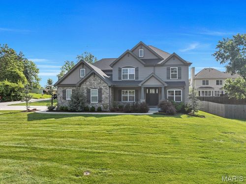 828 Newcastle Dr, Olivette, MO, 63132-3308 | Card Image