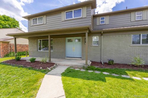 6780 Lee Crest Dr, West Bloomfield, MI, 48322-3745 | Card Image
