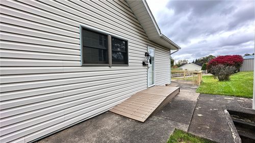 205 University St, Verona, PA, 15147-3740 | Card Image
