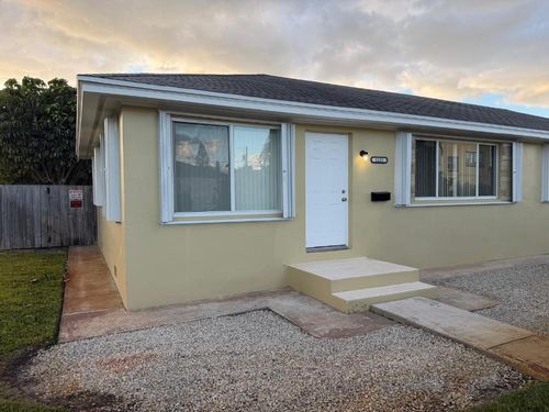 1221 N J St, Lake Worth Beach, FL, 33460-2231 | Card Image