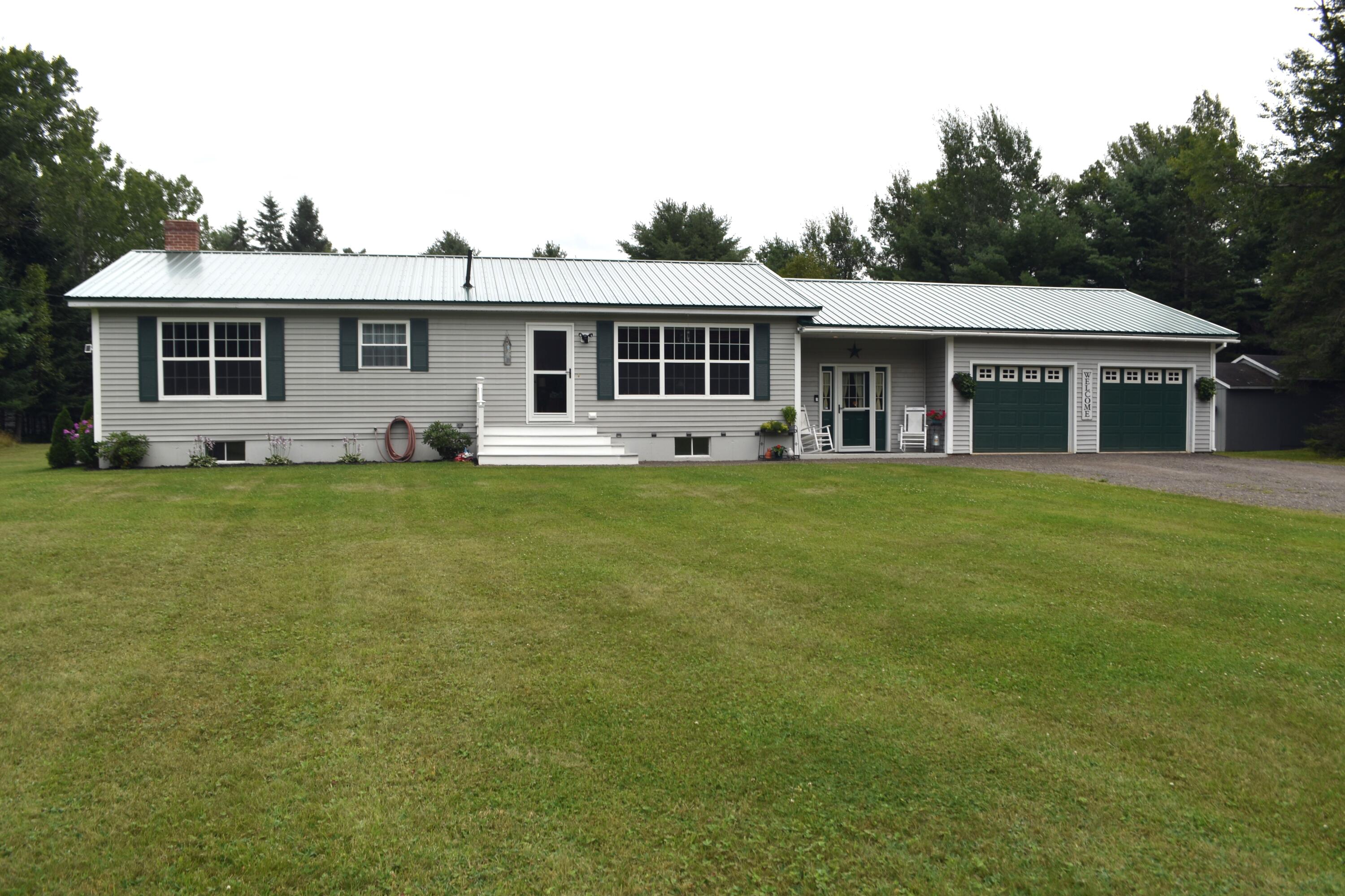 B Rd, Houlton, ME 04730