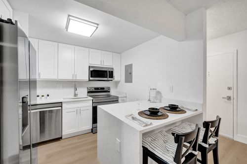 305-7300 Nw 17th St, Plantation, FL, 33313-5196 | Card Image