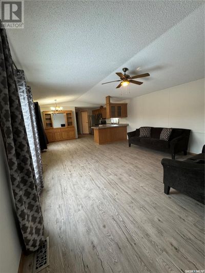 610 Poplar Pl, House other with 3 bedrooms, 2 bathrooms and null parking in Hudson Bay SK | Image 3