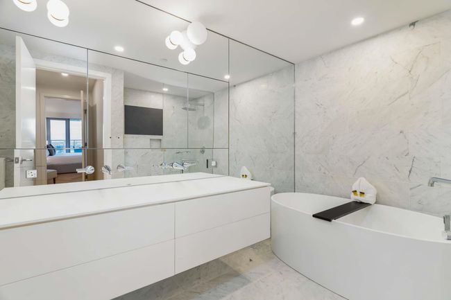 4906 - 1480 Howe St, Condo with 2 bedrooms, 3 bathrooms and 2 parking in Vancouver BC | Image 12