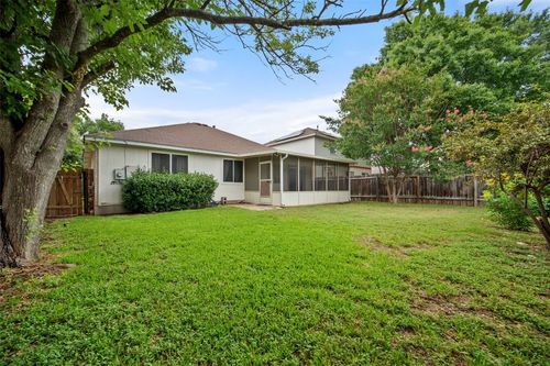 1009 Laurelleaf Dr, Pflugerville, TX, 78660-2251 | Card Image