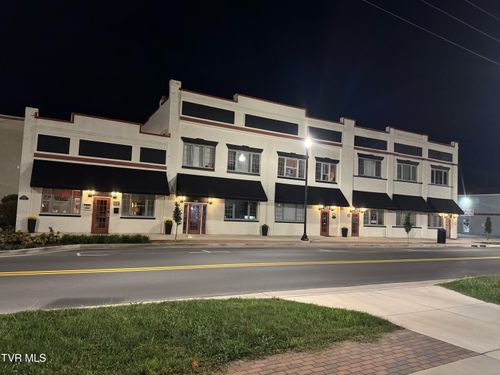 104-ab-555 Main Street, Kingsport, TN, 37660 | Card Image