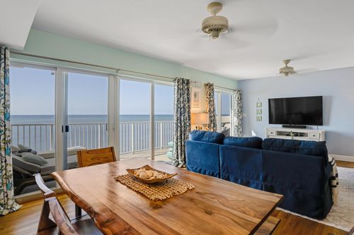 ph-701-200 Wrenn St, Tavernier, FL, 33070-2347 | Card Image