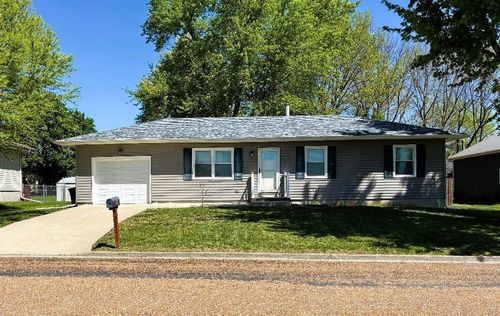 304 Se 10th Street Ter, Concordia, MO, 64020-8300 | Card Image