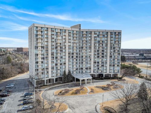 2f-40 Tower Rd, Oak Brook, IL, 60523-1155 | Card Image