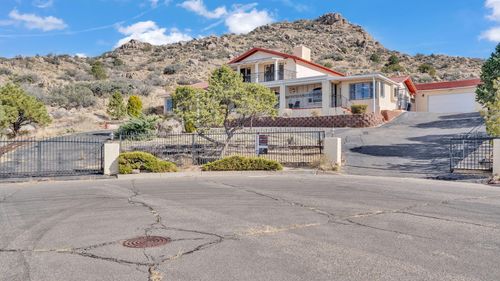 1512 La Tuna Pl Se, Albuquerque, NM, 87123-4412 | Card Image