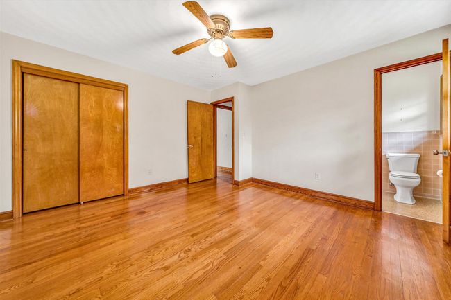 Primary Bedroom | Image 15
