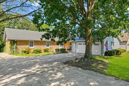 121 Dakota Dr, Loda, IL, 60948-9664 | Card Image