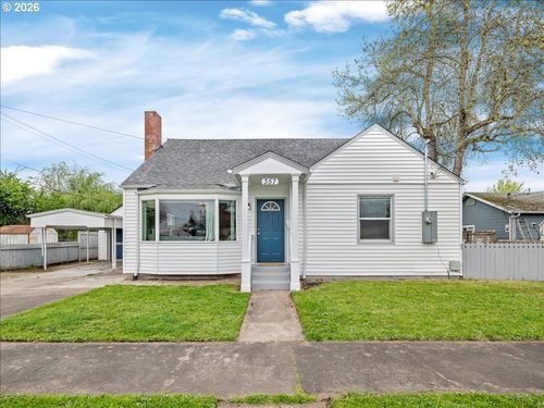 357 E St, Independence, OR, 97351-1929 | Card Image