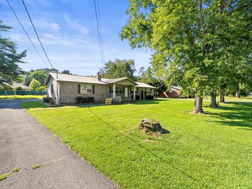 302 Lakeside Dr, Estill Springs, TN, 37330-3424 | Card Image