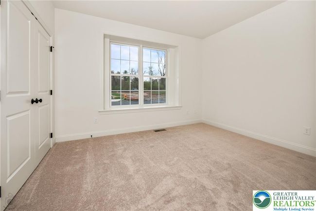 4276 Stonebridge Dr, House other with 3 bedrooms, 2 bathrooms and null parking in Bethlehem PA | Image 15