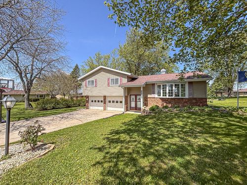 797 Circle Drive, HUSTISFORD, WI, 53034 | Card Image