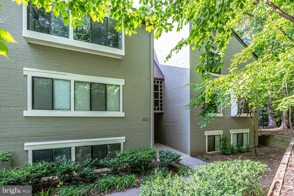 Residential Lease in RESTON 5