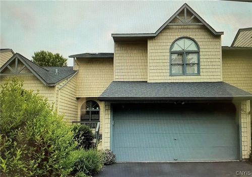 8319 Decoy Run, Manlius, NY, 13104-9324 | Card Image