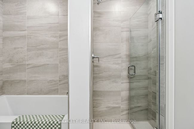 305 - 36 Brentcliffe Rd, Condo with 2 bedrooms, 1 bathrooms and null parking in Toronto ON | Image 10