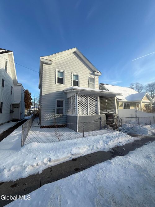 40 8th St, Waterford, NY, 12188-2319 | Card Image